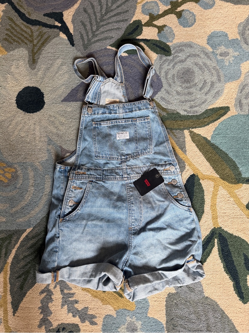 Light Wash Levi’s Denim Short Overalls